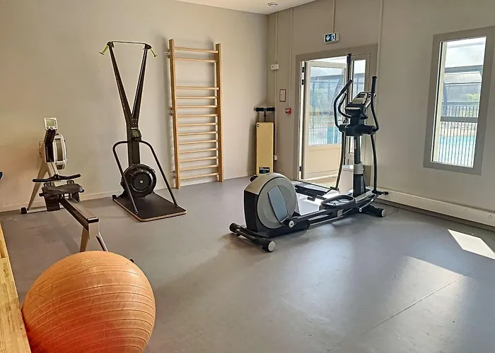 בית נופש Mobil-home Confort 4 Pers, 2 Ch, Piscine Chauffee, 200m Plage, Parking, Wifi Gratuit, Animaux Ok - Fr-1-361a-32 ז'ולוביל-לה-פאן